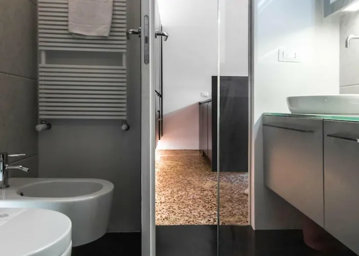 Joivy Superb 1bed In Brera Mediolan